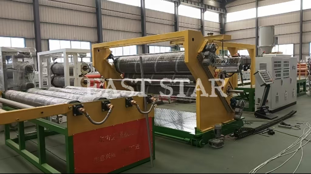 ສາຍການຜະລິດທີ່ວາງແຜນການຜະລິດດ້ວຍເຈ້ຍຝຸ່ນ 2,4 ແມັດແລະກຽມພ້ອມສໍາລັບການຫຸ້ມຫໍ່