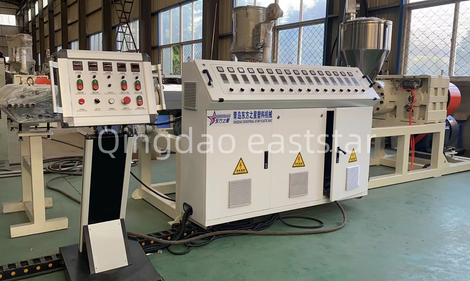 ສາຍການຜະລິດສະພາບໍລິຫານສະພາບໍລິຫານຂອງ PE ແບບມືອາຊີບຮັບປະກັນຄຸນນະພາບຂອງລະບົບລະບາຍນ້ໍາສ້າງແນວໃດ?